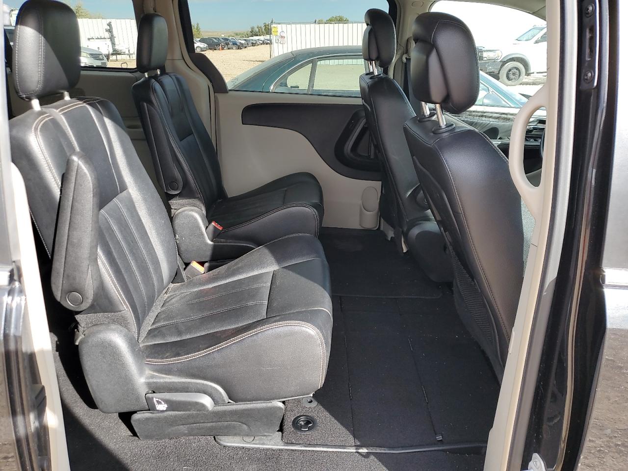 2014 Chrysler Town & Country Touring VIN: 2C4RC1BG0ER445348 Lot: 82387015