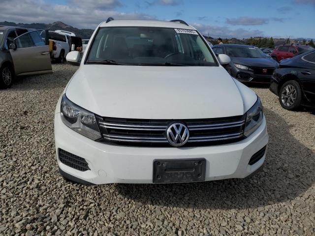  VOLKSWAGEN TIGUAN 2016 Белы