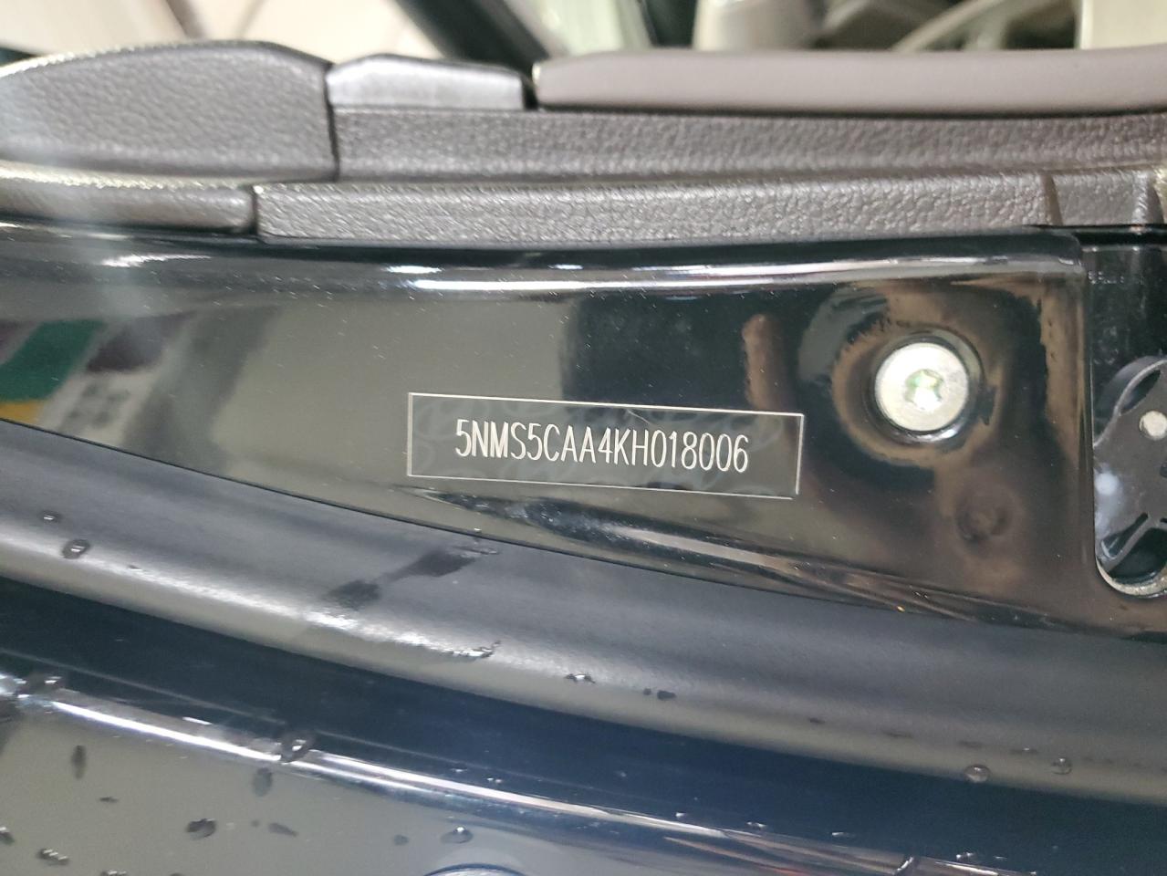 2019 Hyundai Santa Fe Limited VIN: 5NMS5CAA4KH018006 Lot: 85502555