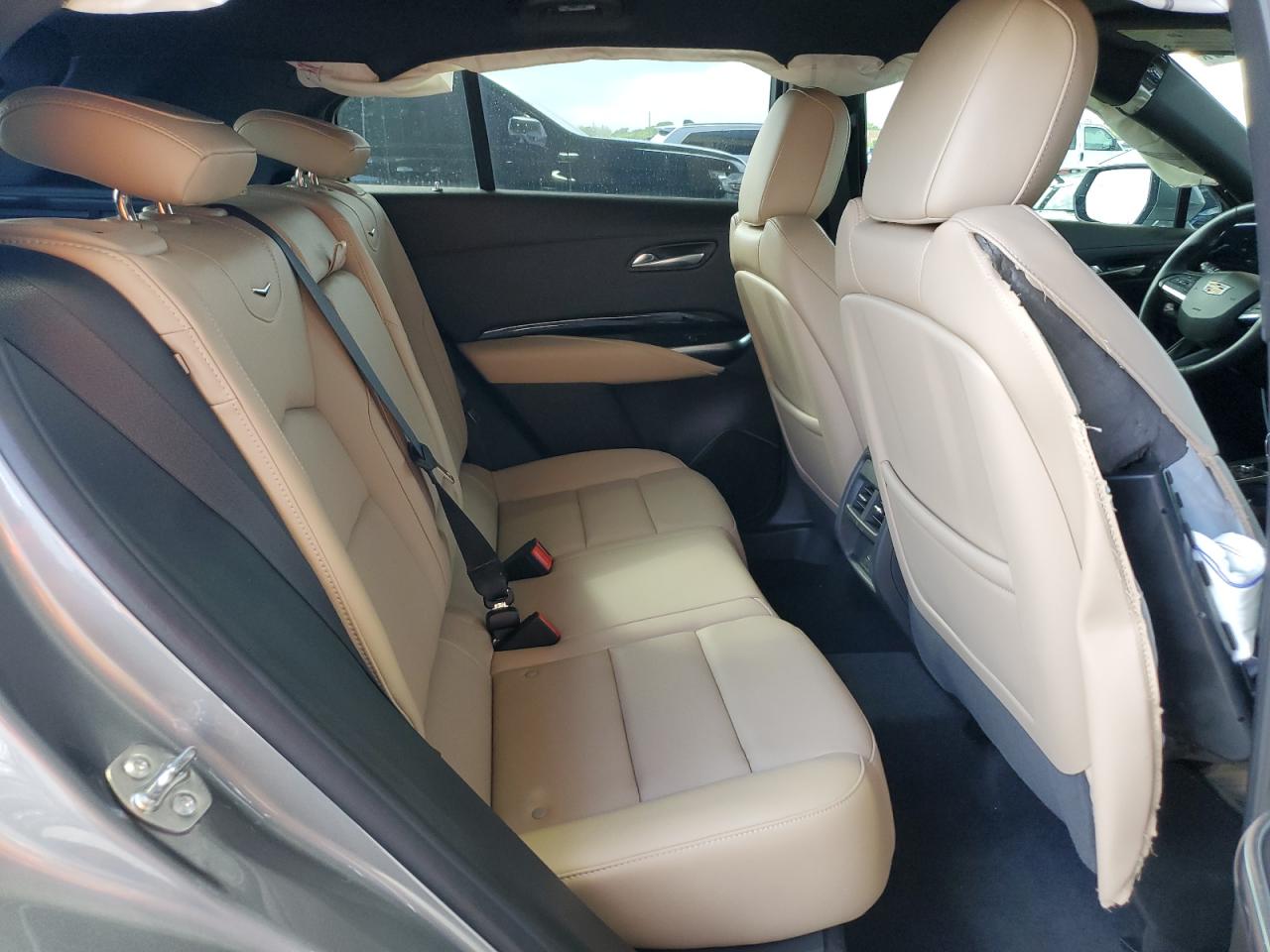 2024 Cadillac Xt4 Luxury VIN: 1GYAZAR45RF183597 Lot: 84926185