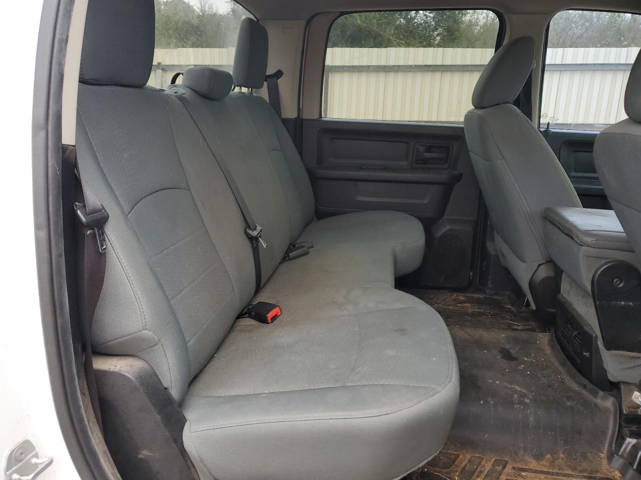 2015 Ram 1500 St VIN: 1C6RR7KM1FS586945 Lot: 89481985