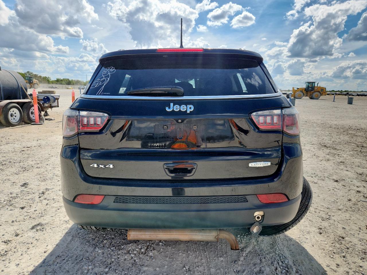 2018 Jeep Compass Latitude VIN: 3C4NJDBB1JT100668 Lot: 85493465