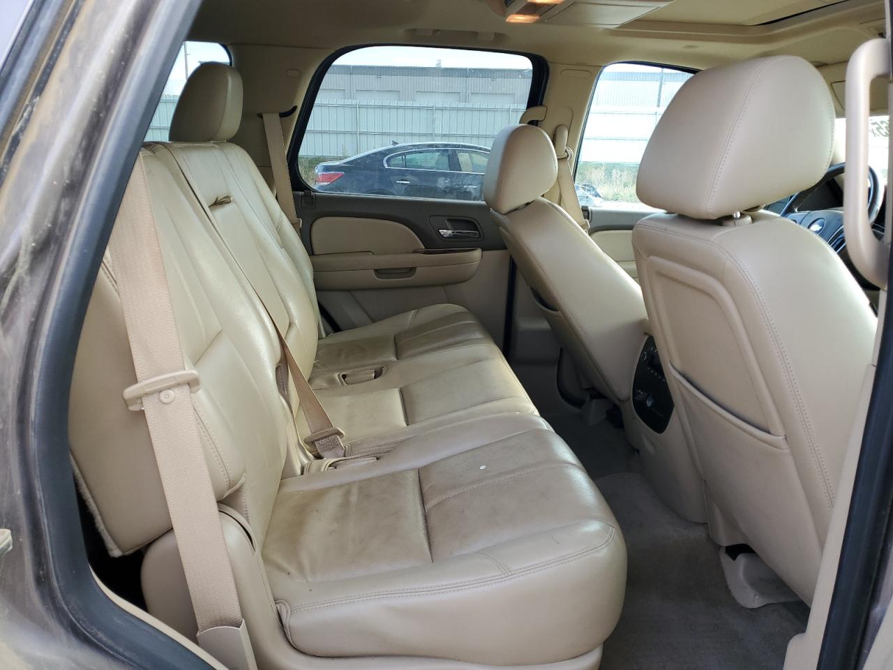 2013 Chevrolet Tahoe K1500 Lt VIN: 1GNSKBE00DR321715 Lot: 82404765