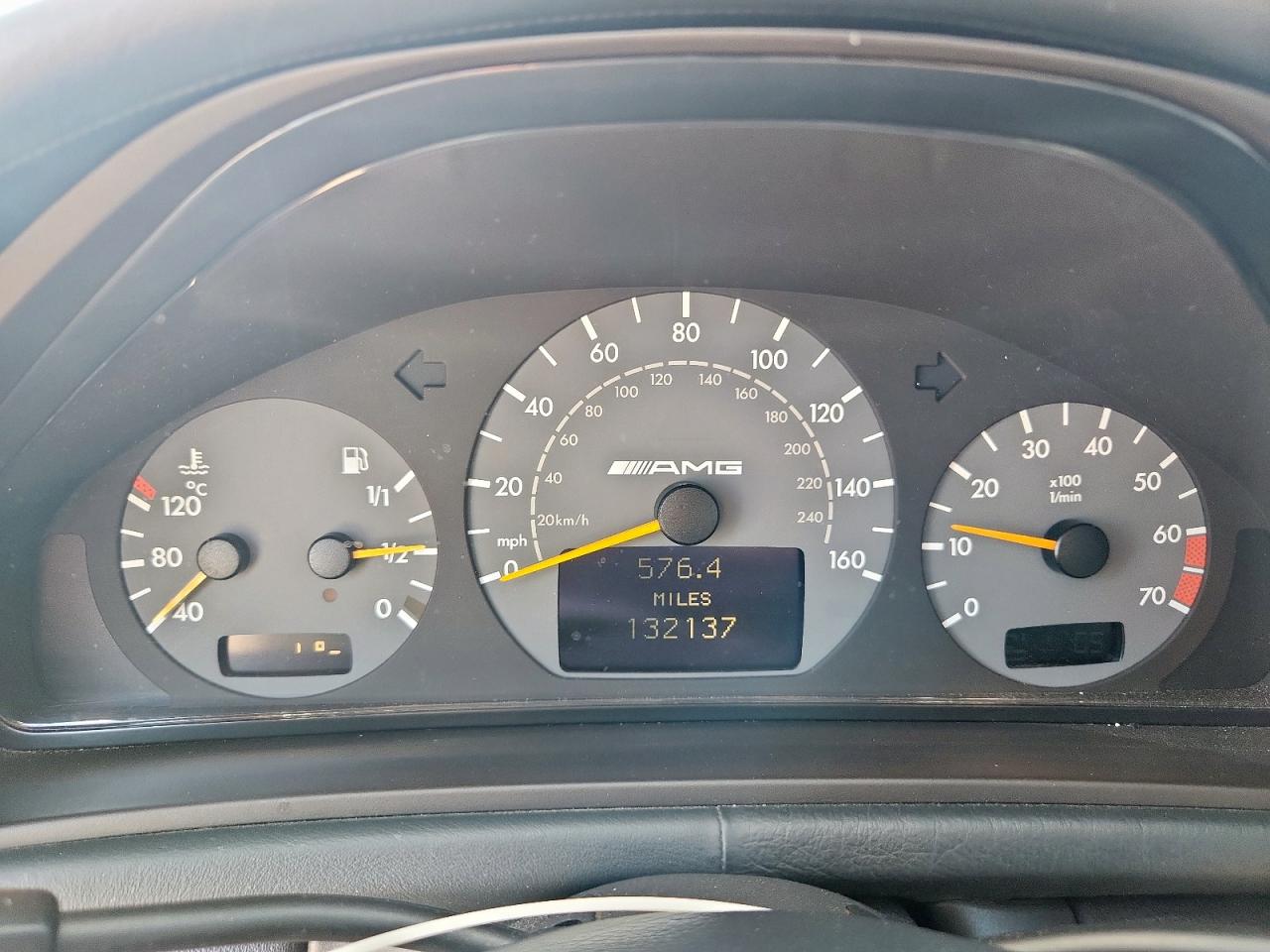 2002 Mercedes-Benz Clk 55 Amg VIN: WDBLK74G92T111587 Lot: 86278375