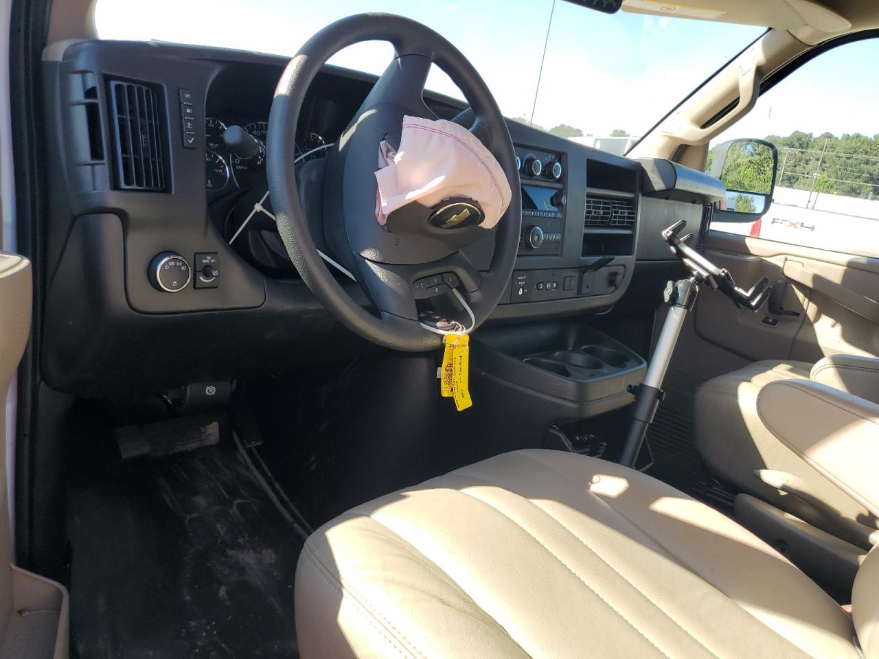 2024 Chevrolet Express G2500 VIN: 1GCWGAFP3R1289947 Lot: 85908755