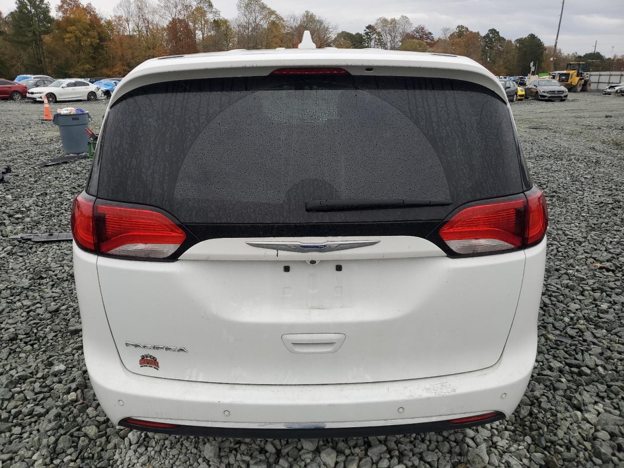 2018 Chrysler Pacifica Touring Plus VIN: 2C4RC1FG2JR234138 Lot: 90305545