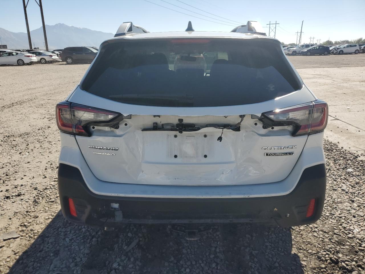 2022 Subaru Outback Touring VIN: 4S4BTGPD6N3198702 Lot: 82179925