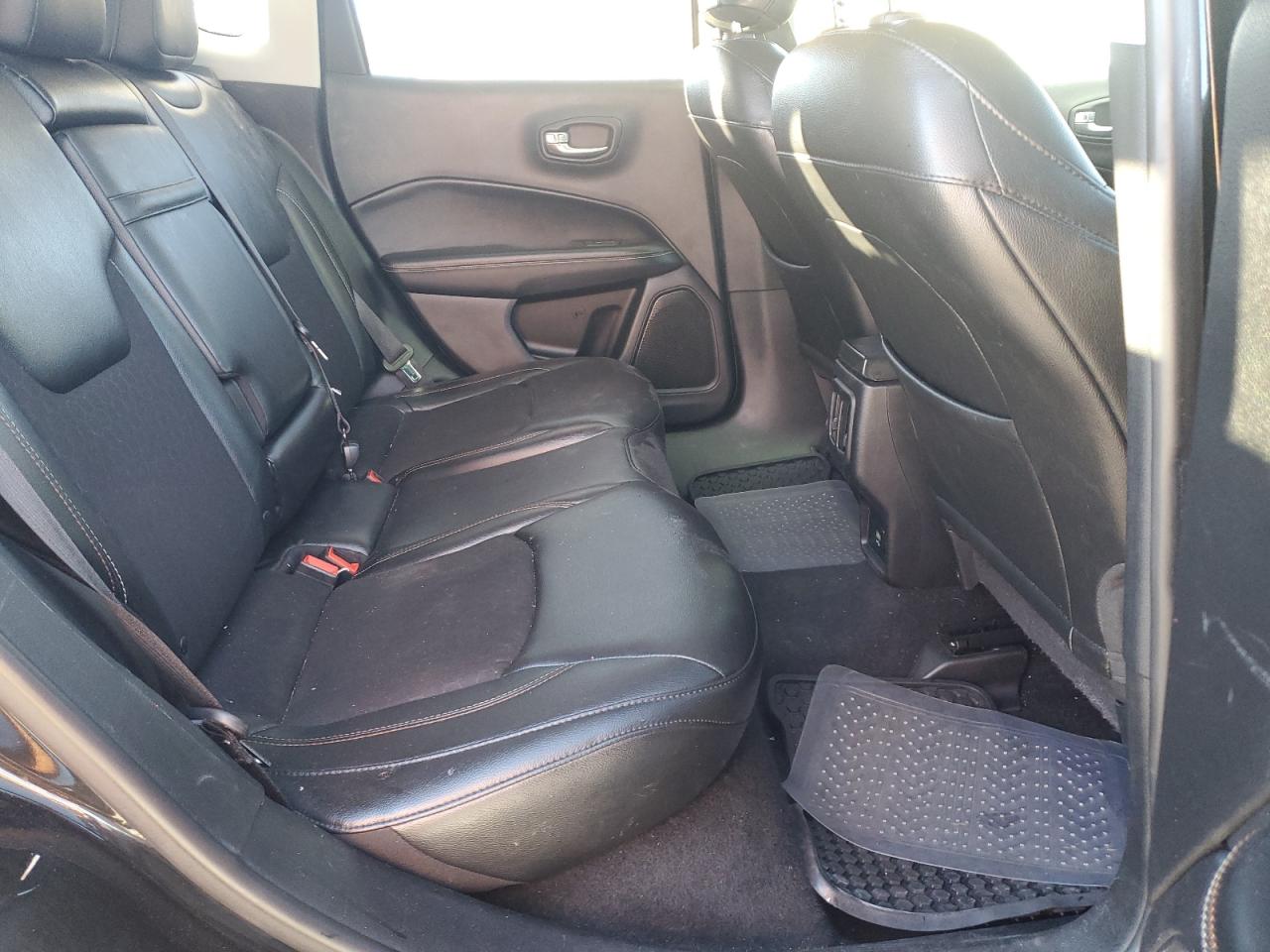 2018 Jeep Compass Latitude VIN: 3C4NJDBBXJT366349 Lot: 90808335