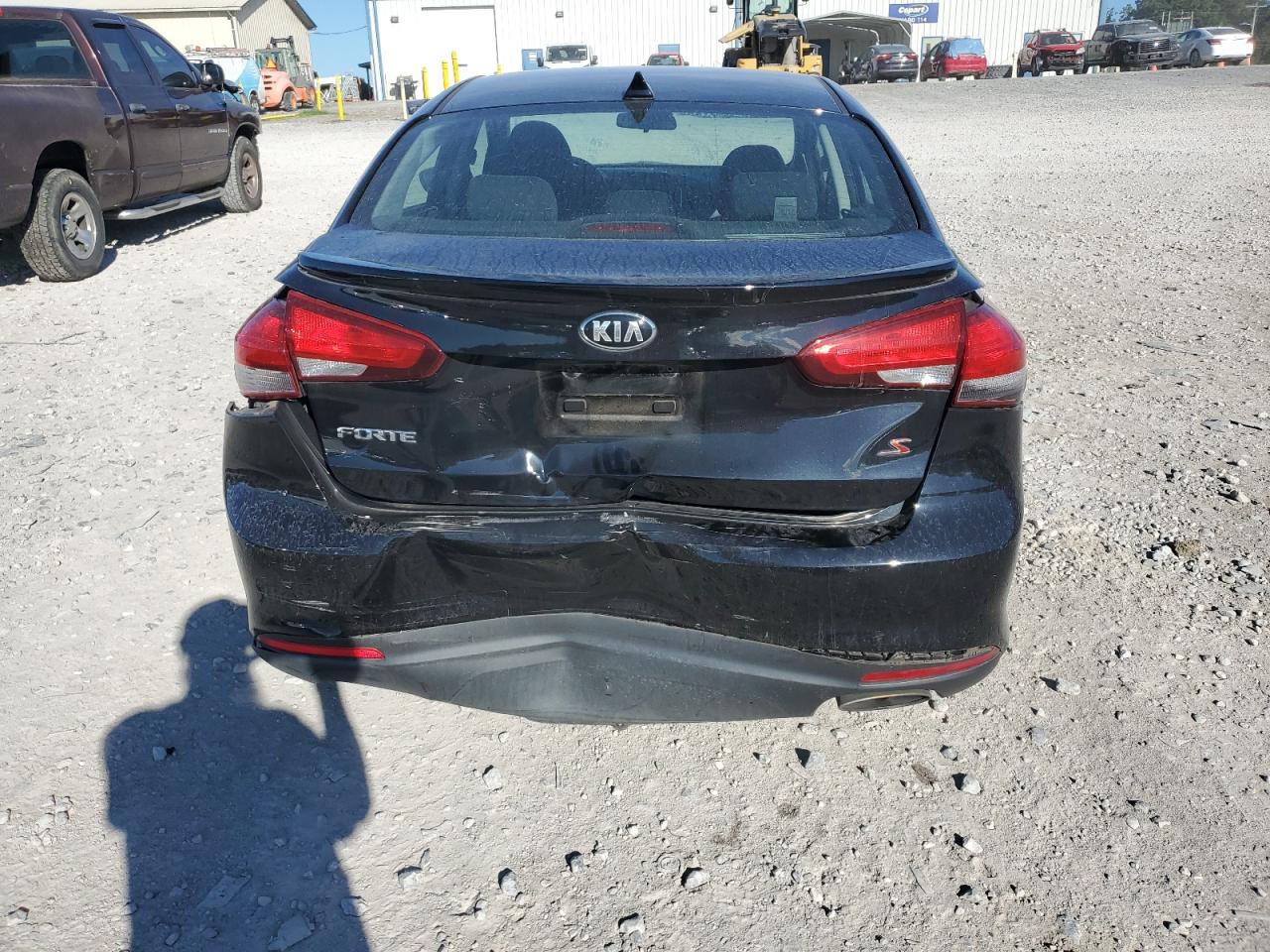 2018 Kia Forte Lx VIN: 3KPFL4A75JE238844 Lot: 84771915