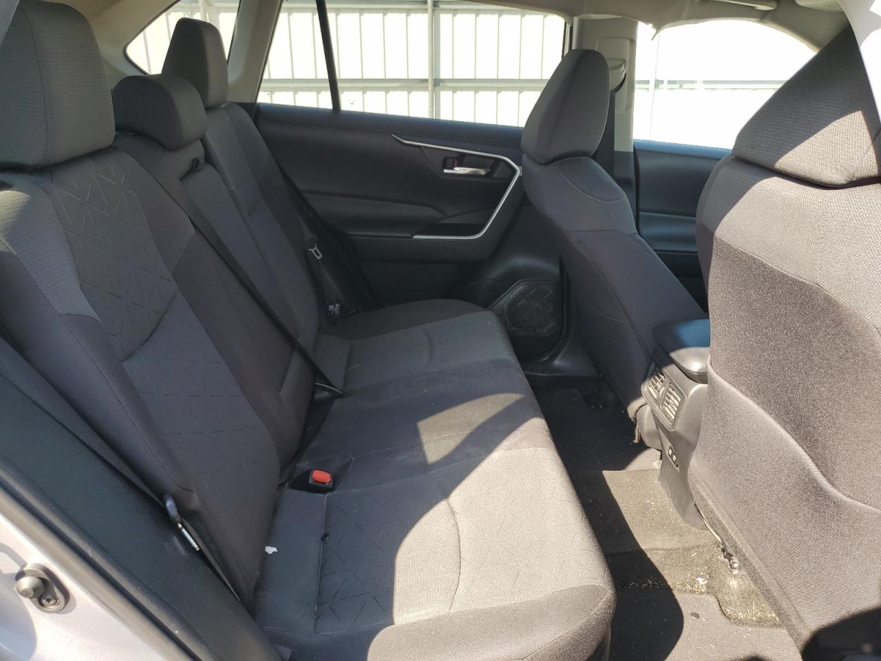 2021 Toyota Rav4 Xle VIN: 4T3RWRFV1MU037833 Lot: 82001945