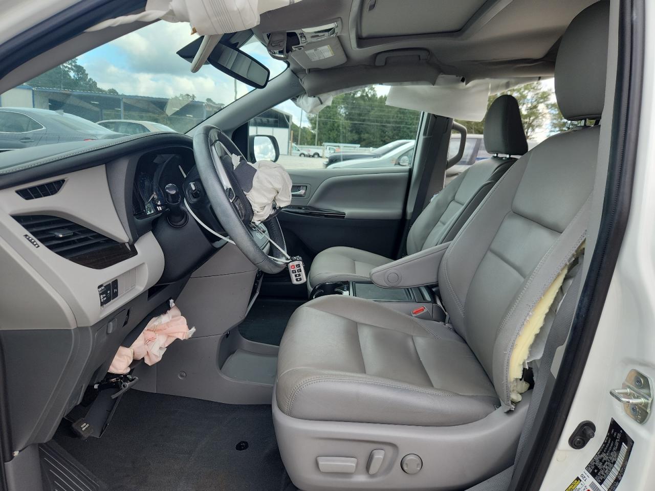 2020 Toyota Sienna Xle VIN: 5TDYZ3DC4LS077955 Lot: 85277415