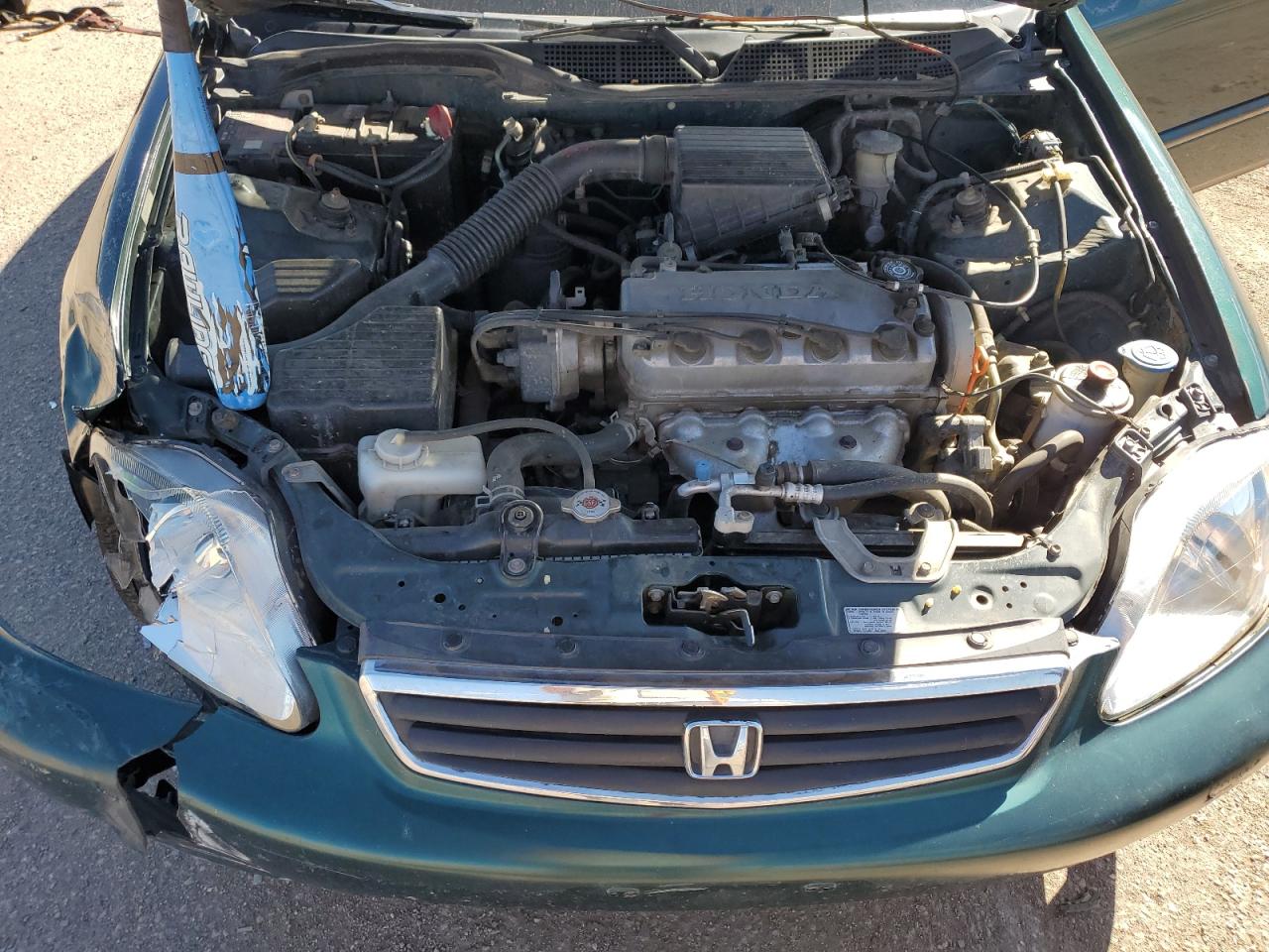 2000 Honda Civic Base VIN: 2HGEJ6615YH585768 Lot: 85520735