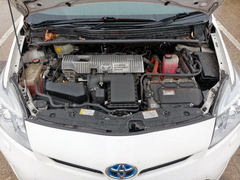 2015 TOYOTA PRIUS 1.8 VVTI T SPIRIT 5DR CVT AUTO