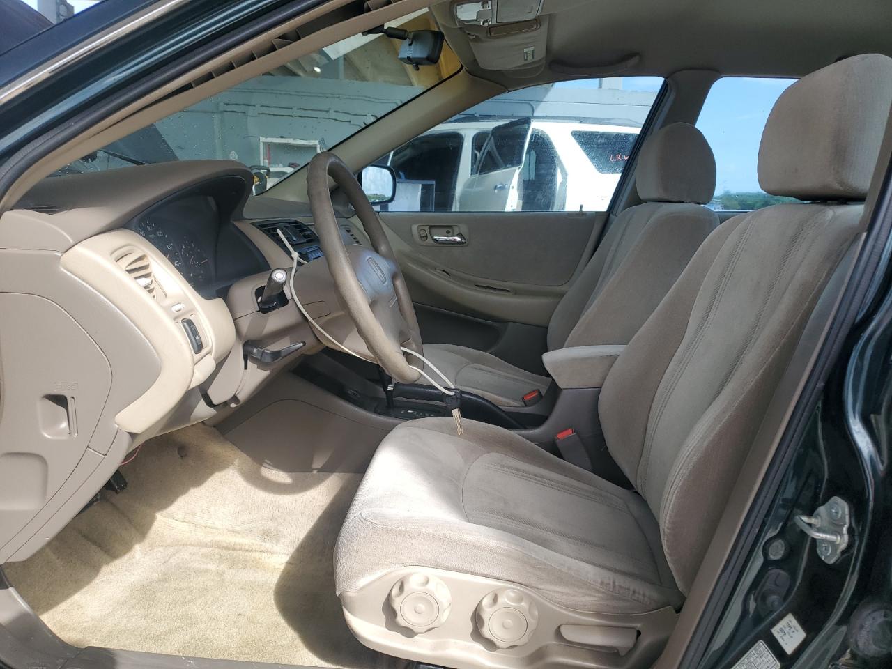 1999 Honda Accord Lx VIN: 1HGCG5648XA126242 Lot: 82204925