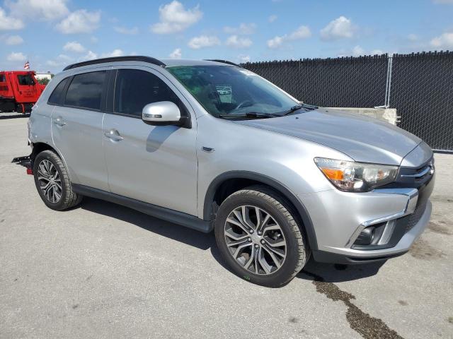  MITSUBISHI OUTLANDER 2019 Srebrny