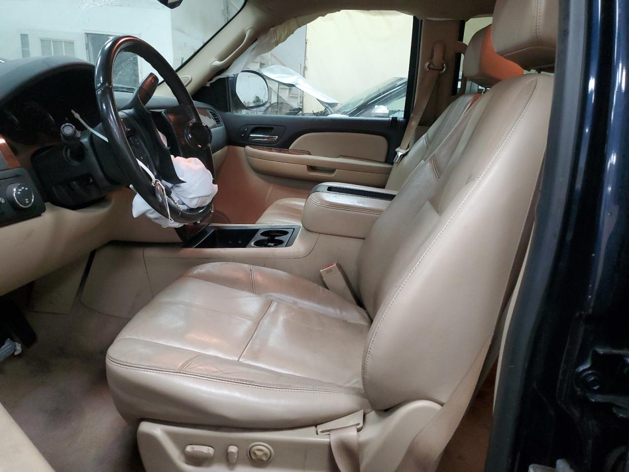 2008 Chevrolet Tahoe K1500 VIN: 1GNFK13008J239843 Lot: 84952575