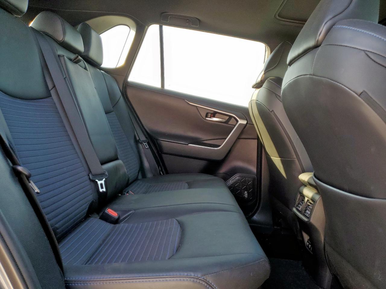 2020 Toyota Rav4 Xse VIN: 2T3EWRFV9LW098294 Lot: 84299355