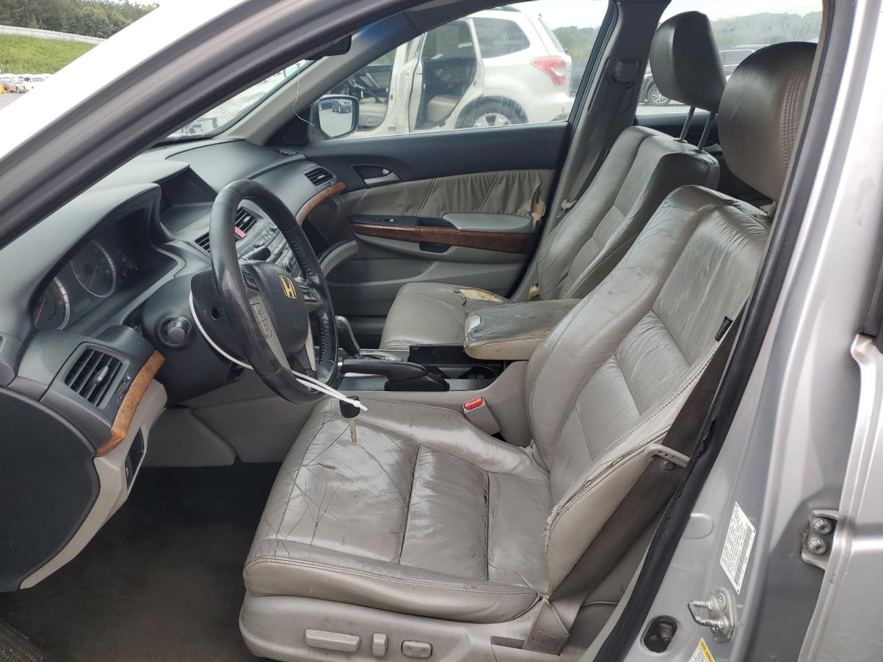 2011 Honda Accord Exl VIN: 1HGCP2F81BA005160 Lot: 81956865