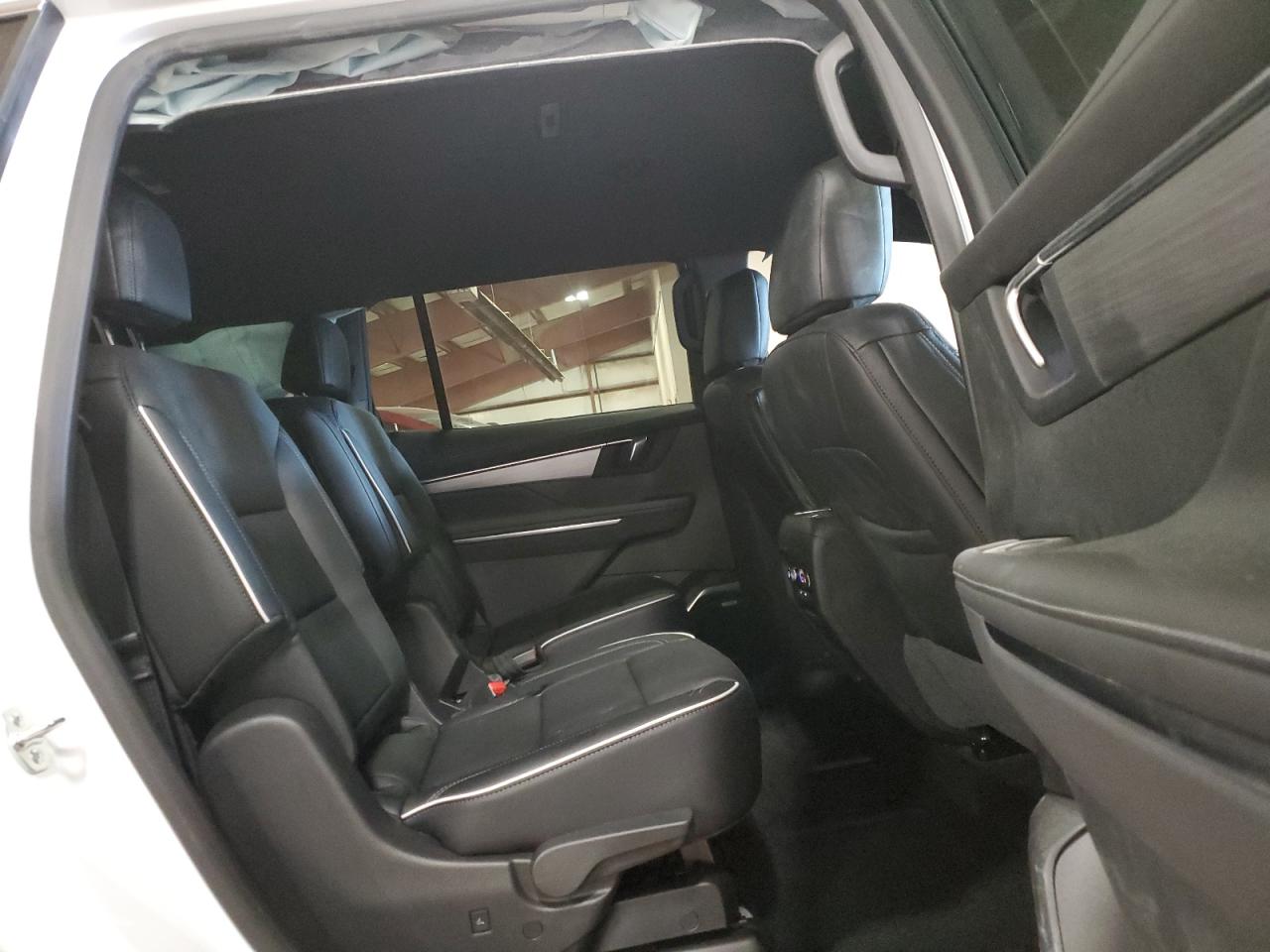 2026 Buick Enclave Preferred VIN: 5GAEVAKS8TJ110516 Lot: 90825545