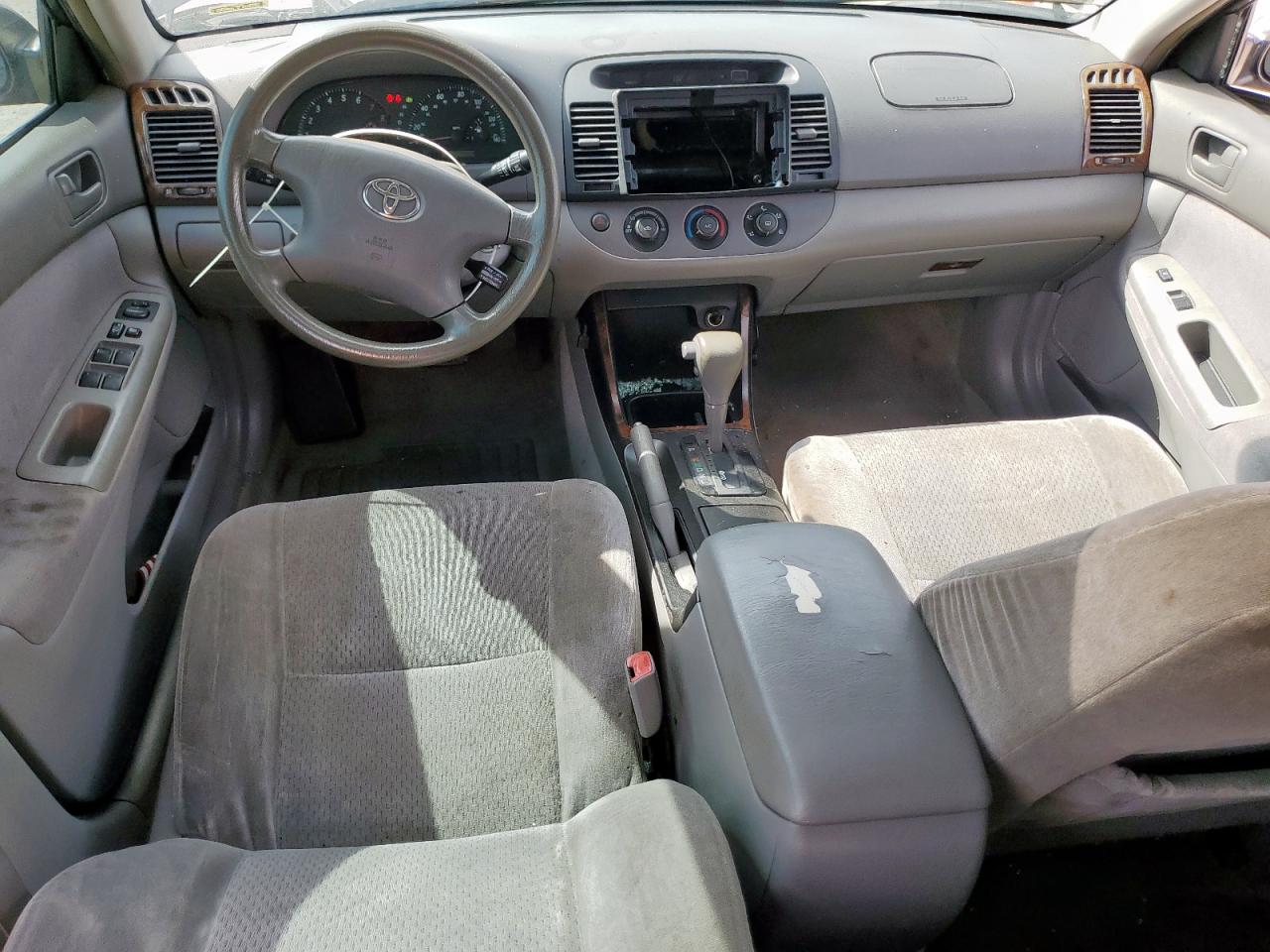 2004 Toyota Camry Le VIN: JTDBE32KX40262799 Lot: 85327725