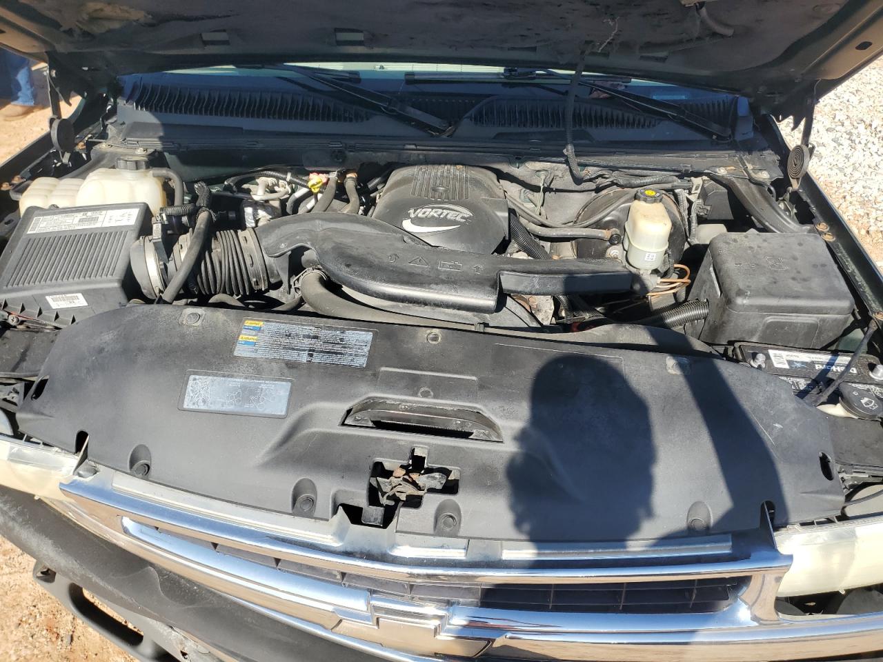 2002 Chevrolet Suburban C1500 VIN: 1GNEC16Z72J312376 Lot: 81960775