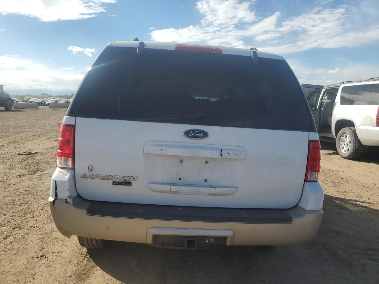 2005 Ford Expedition Eddie Bauer VIN: 1FMPU18555LA36549 Lot: 86133375