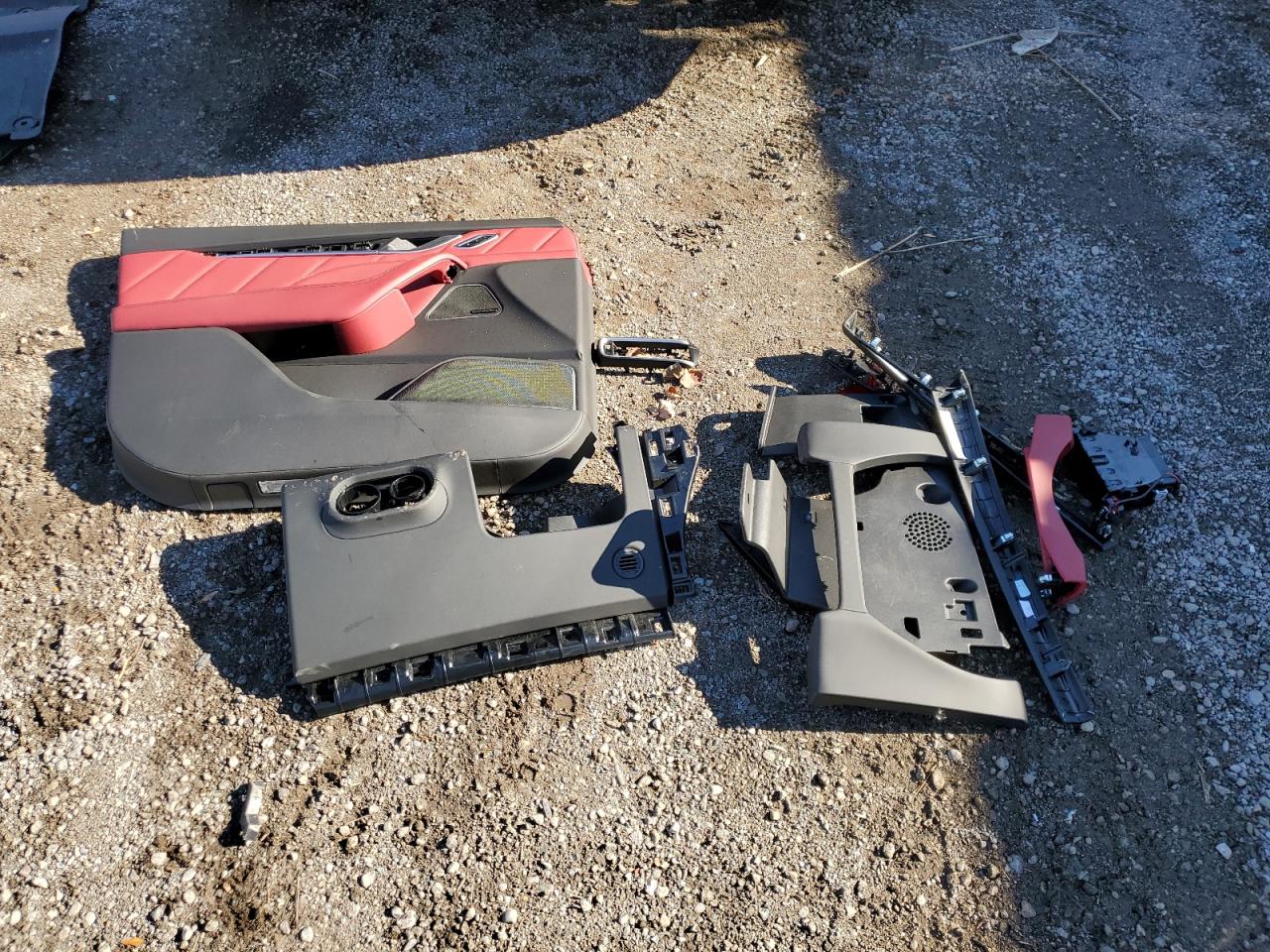 2022 Maserati Levante Base VIN: ZN661XUA2NX402098 Lot: 86425985