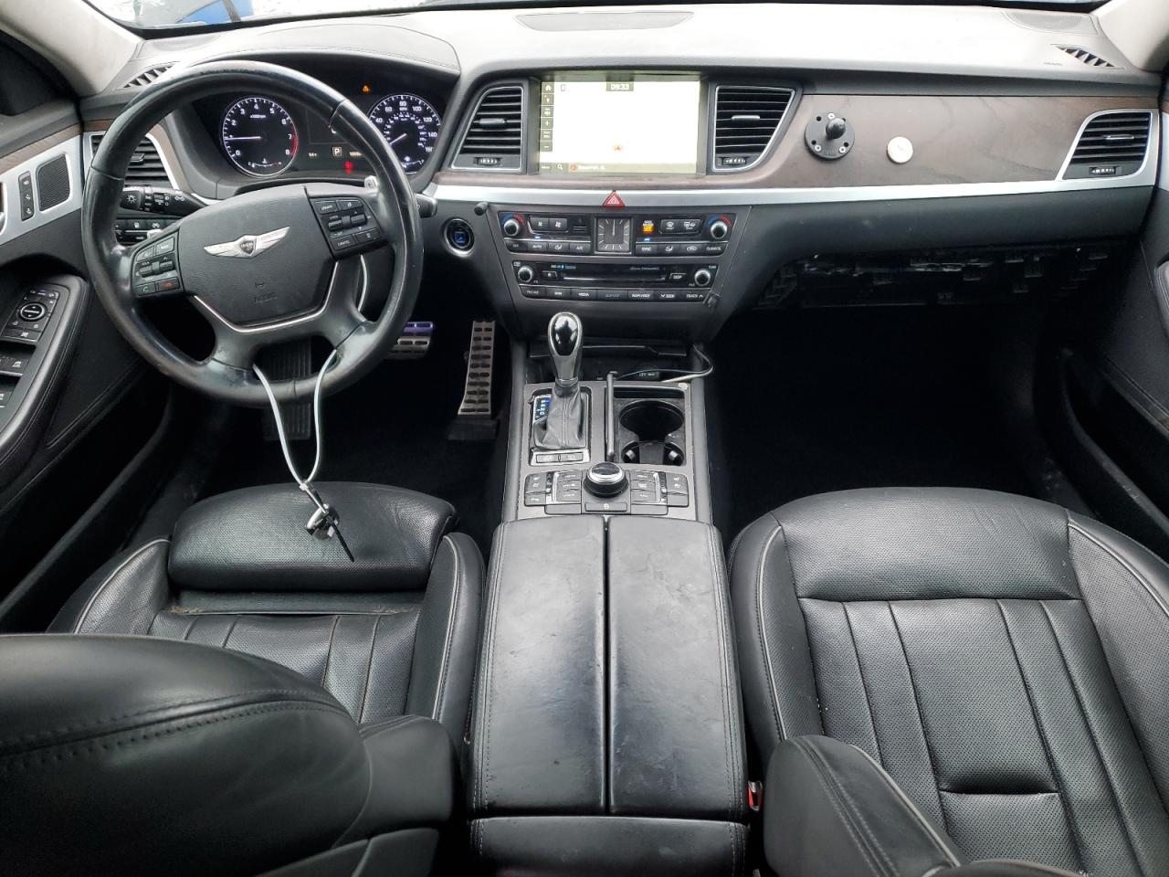 2015 Hyundai Genesis 5.0L VIN: KMHGN4JF3FU015678 Lot: 90056515