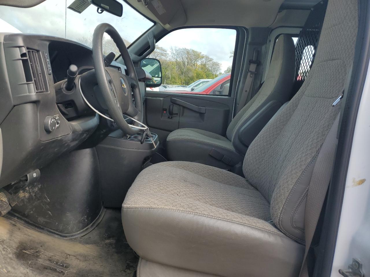 2024 Chevrolet Express G2500 VIN: 1GCWGAFP1R1291860 Lot: 90354305