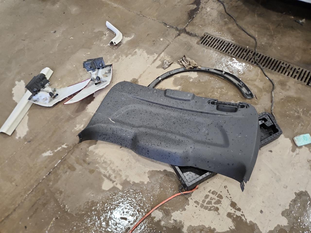 2015 Ford Escape Se VIN: 1FMCU9G99FUB09595 Lot: 82311965