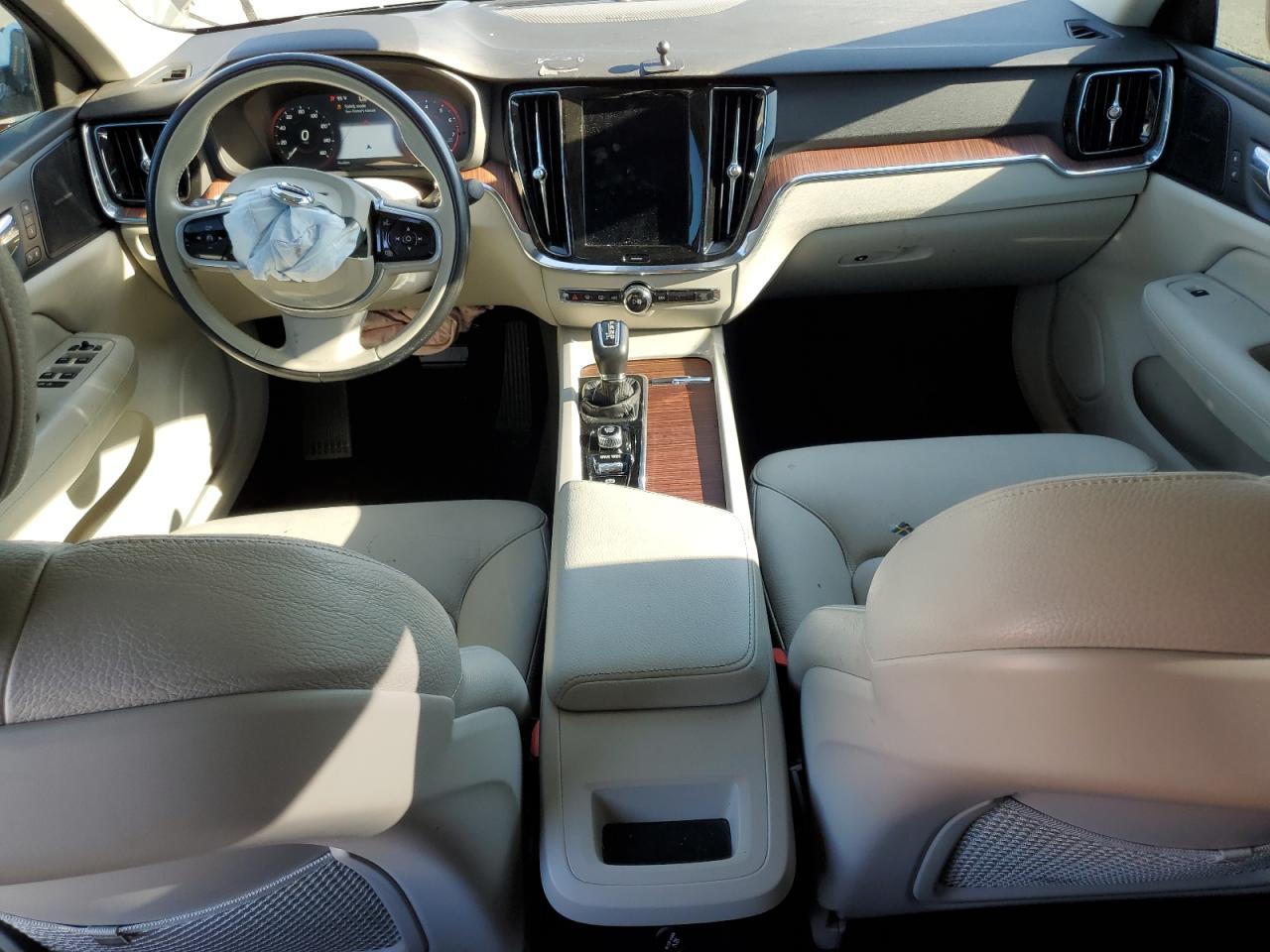 2019 Volvo S60 T5 Momentum VIN: 7JR102FK7KG001716 Lot: 86107015