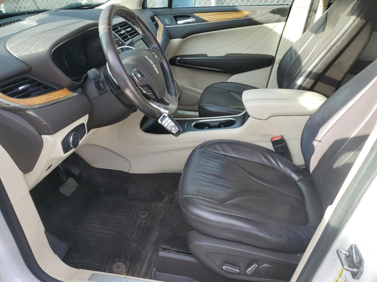 2016 Lincoln Mkc Select VIN: 5LMCJ2D90GUJ12856 Lot: 85671235