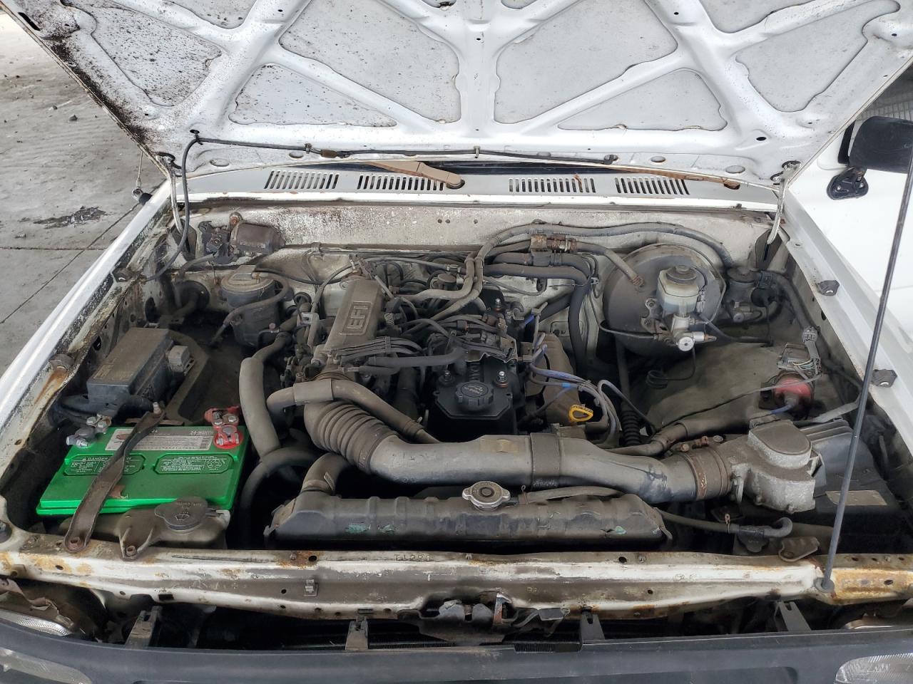 1992 Toyota Pickup 1/2 Ton Short Wheelbase Stb VIN: 4TARN81A0NZ000738 Lot: 84461305