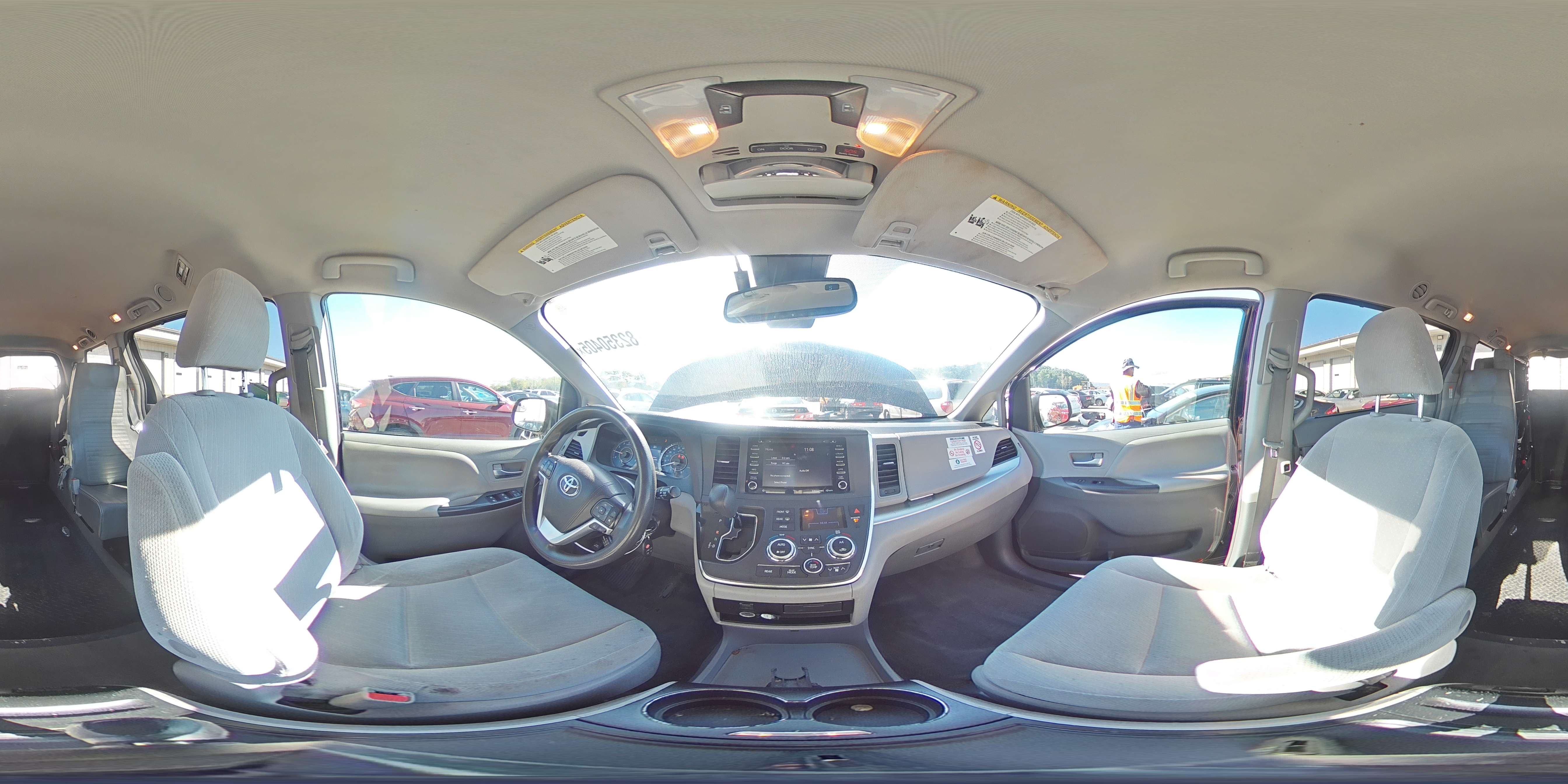 2018 Toyota Sienna Le VIN: 5TDKZ3DC9JS948285 Lot: 82350405