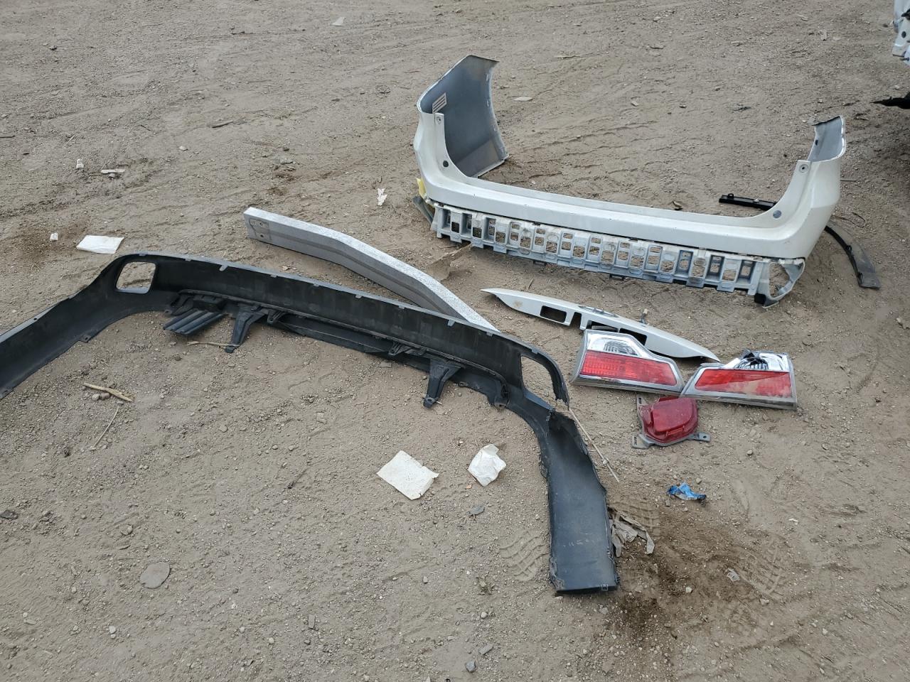 2016 Toyota Highlander Le VIN: 5TDBKRFH2GS227816 Lot: 84895255