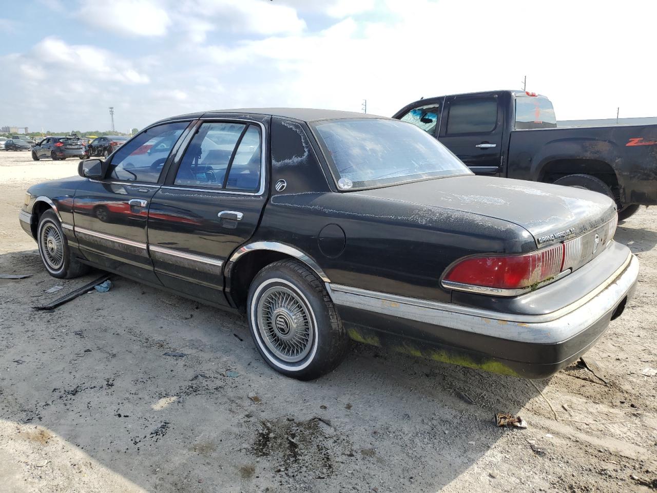 1995 Mercury Grand Marquis Gs black null gas 2MELM74W0RX612480 photo #3