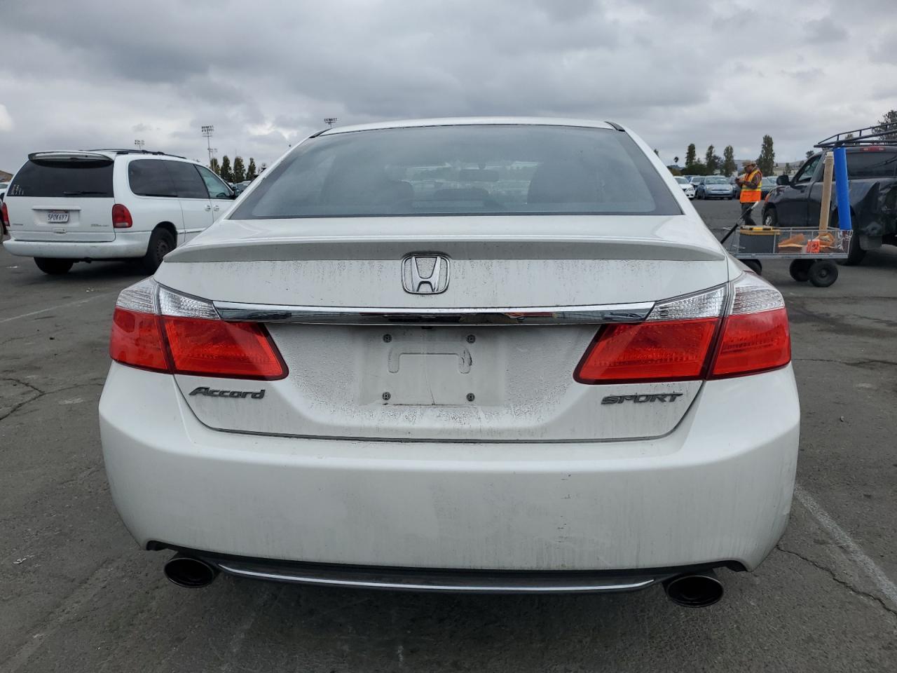 2015 Honda Accord Sport VIN: 1HGCR2F58FA073042 Lot: 85653415