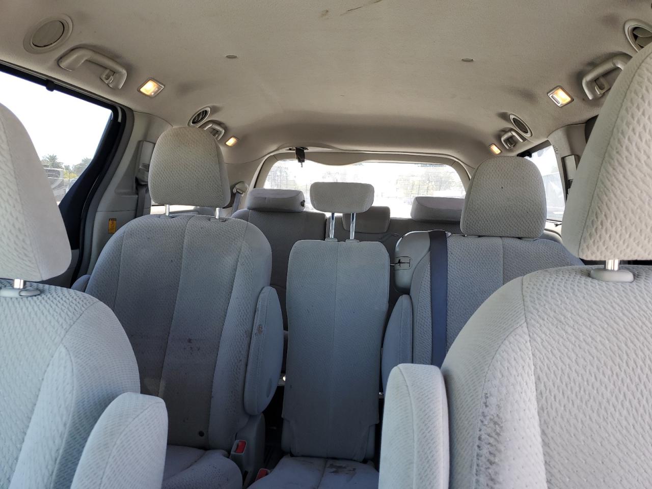 2011 Toyota Sienna Le VIN: 5TDKK3DC6BS143558 Lot: 82286605