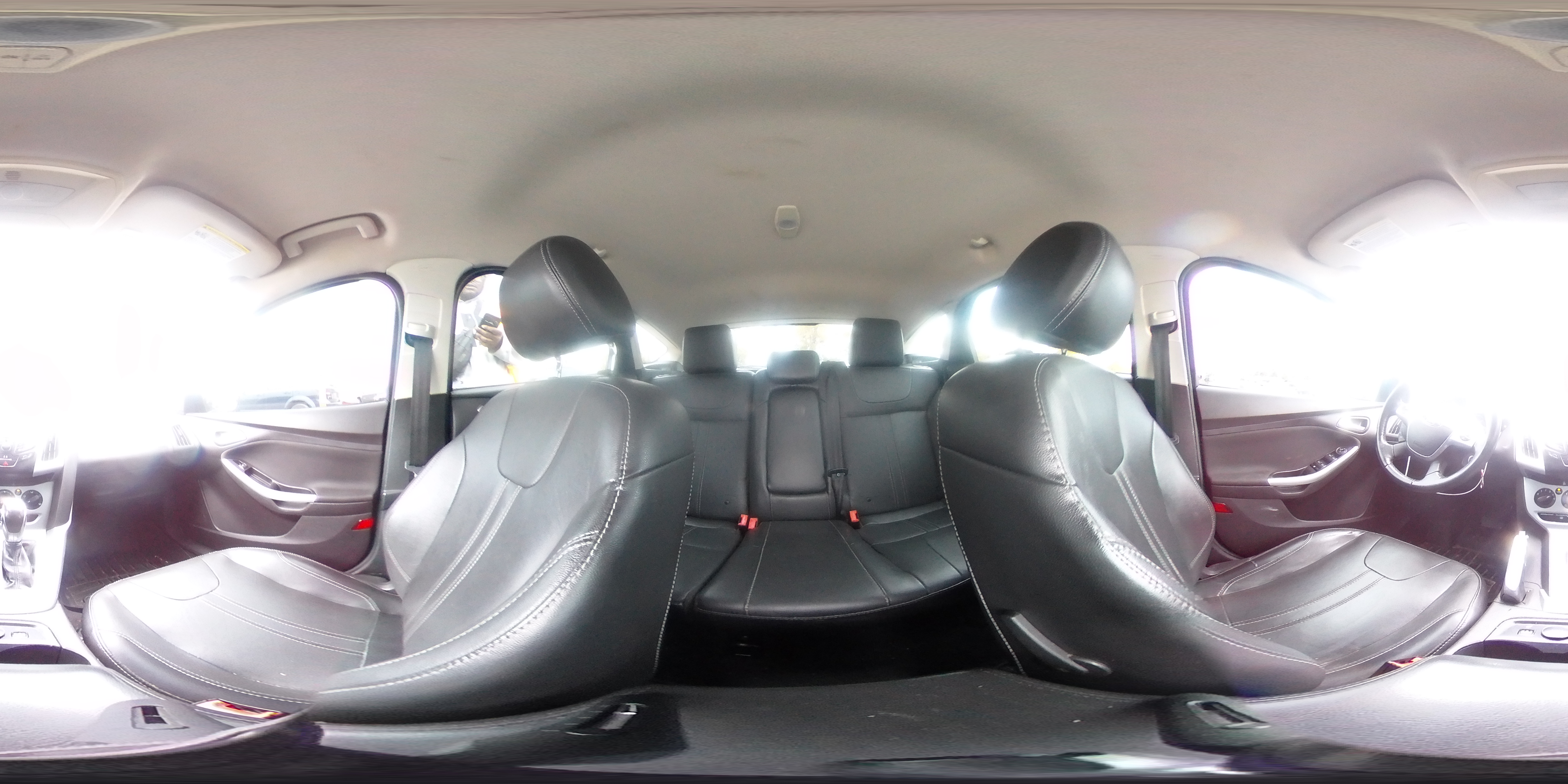 2014 Ford Focus Se VIN: 1FADP3K21EL129373 Lot: 86070535