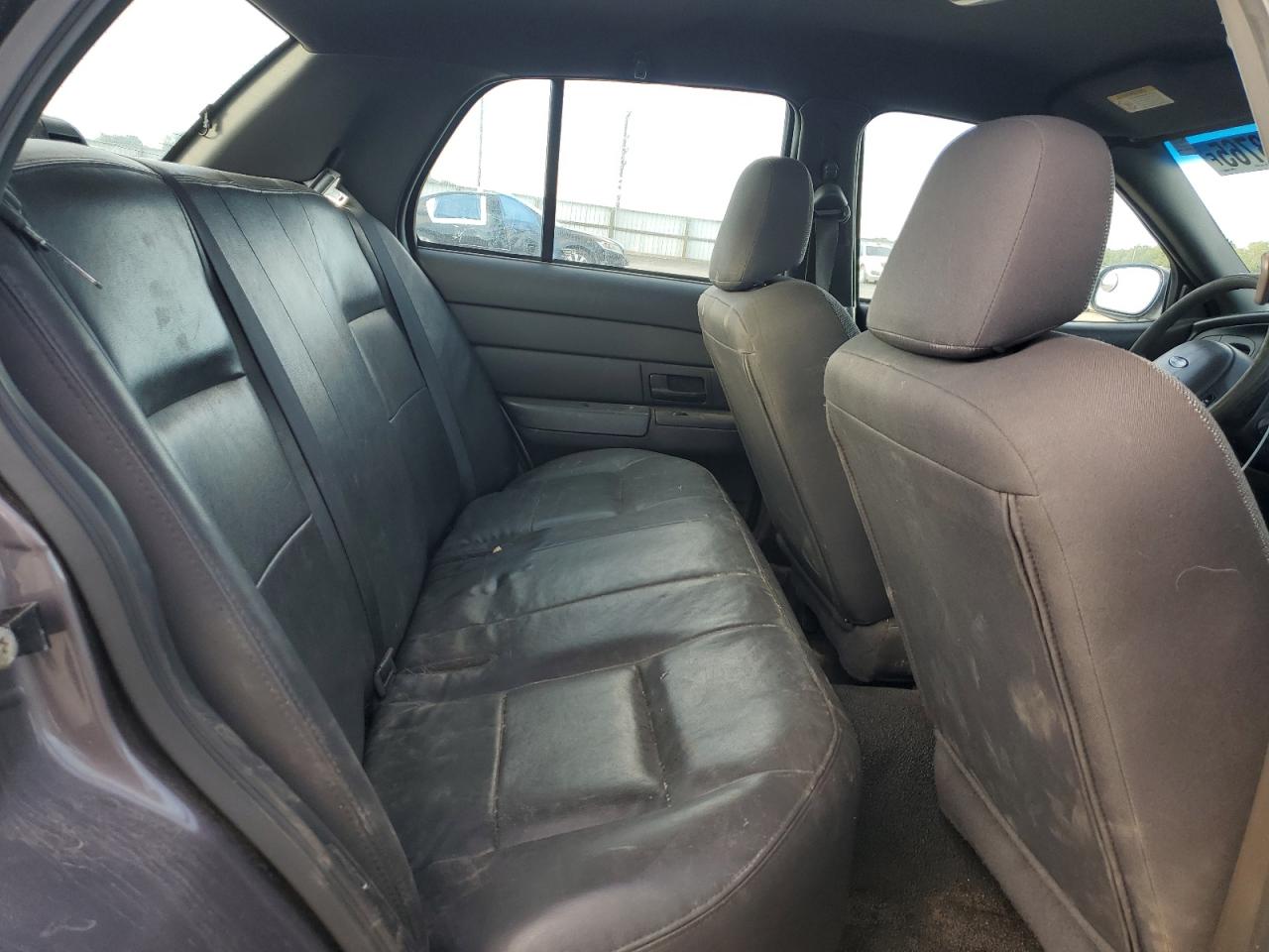 2004 Ford Crown Victoria Police Interceptor VIN: 2FAFP71W64X143680 Lot: 85373765