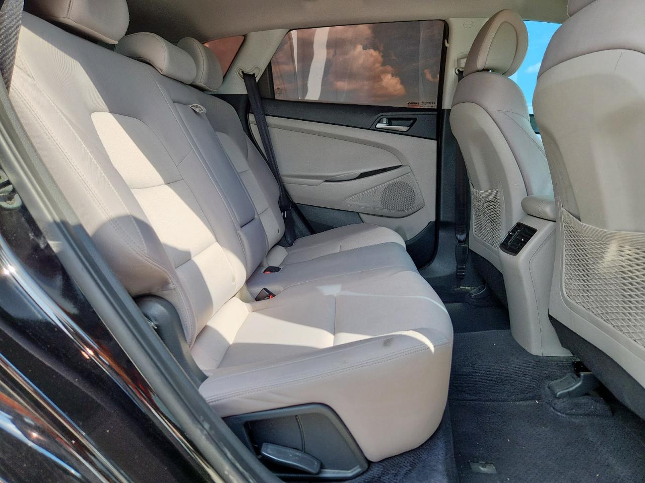 2018 Hyundai Tucson Sport VIN: KM8J33AL3JU744042 Lot: 85325385