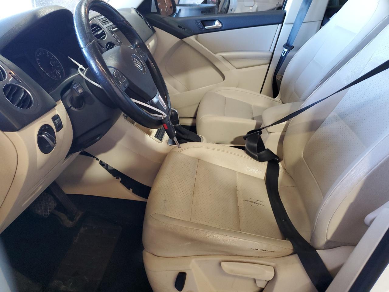 2012 Volkswagen Tiguan S VIN: WVGAV7AX4CW547358 Lot: 82552625