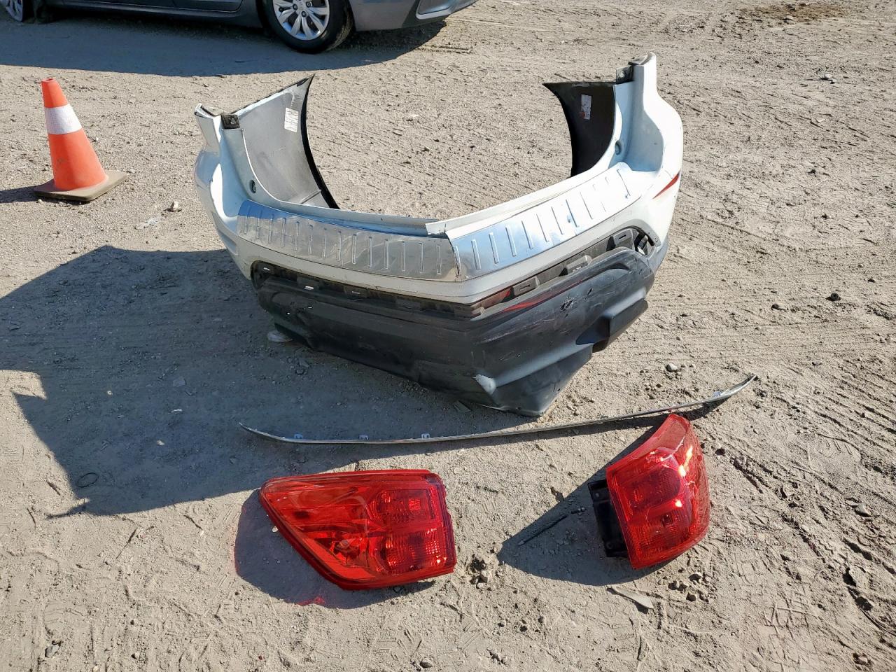 2017 Nissan Pathfinder S VIN: 5N1DR2MN4HC615679 Lot: 85283035