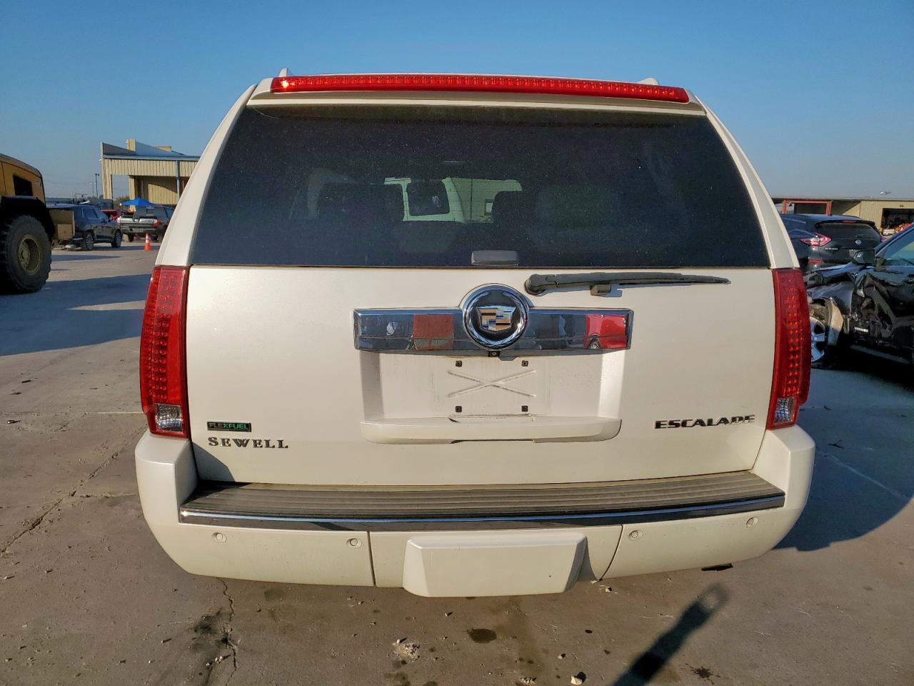 2011 Cadillac Escalade Luxury VIN: 1GYS4BEF5BR148756 Lot: 81983715