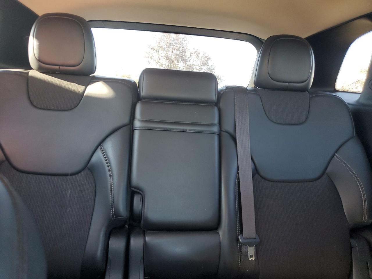 2018 Jeep Cherokee Latitude Plus VIN: 1C4PJMLB7JD513756 Lot: 90798295