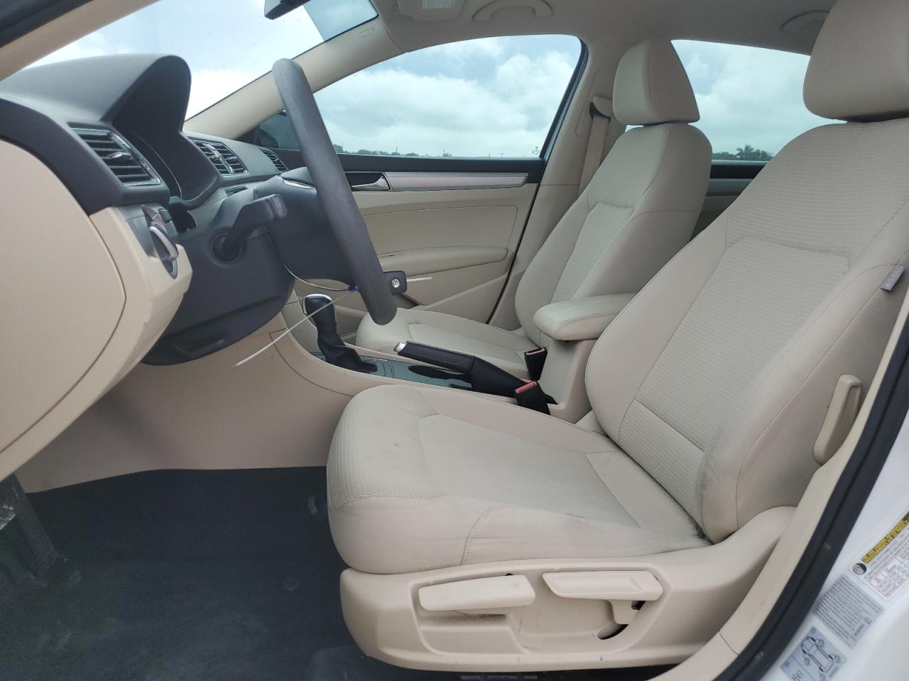 2017 Volkswagen Passat S VIN: 1VWAT7A36HC042726 Lot: 82359415