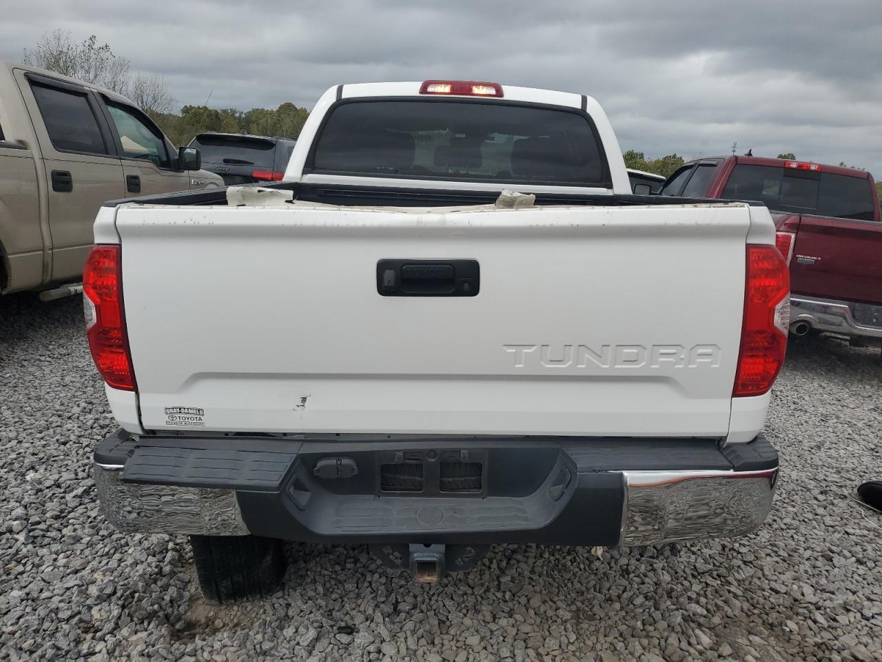 2018 Toyota Tundra Crewmax Sr5 VIN: 5TFEY5F15JX236941 Lot: 82244505