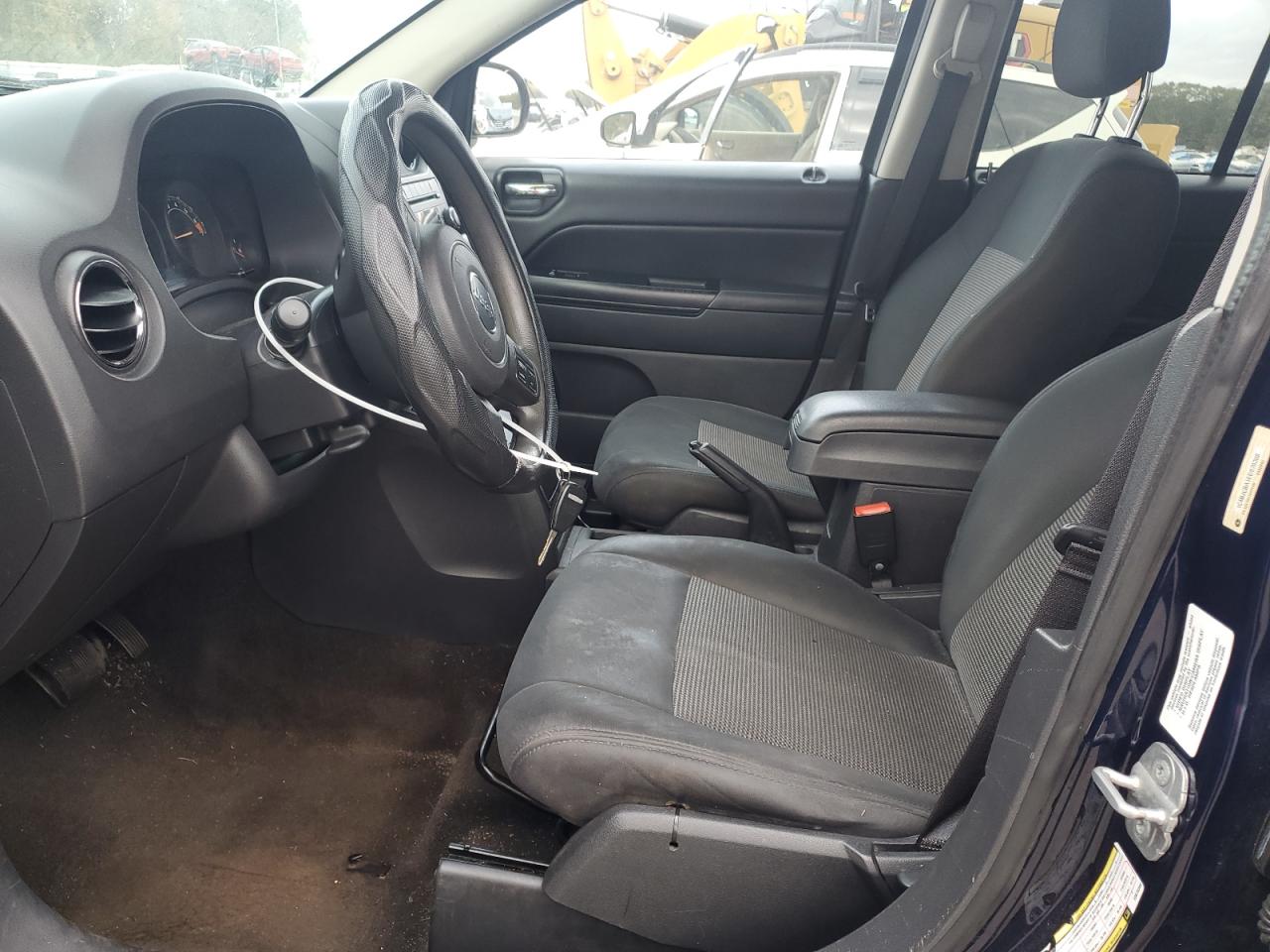 2014 Jeep Compass Sport VIN: 1C4NJCBA1ED570308 Lot: 86410175