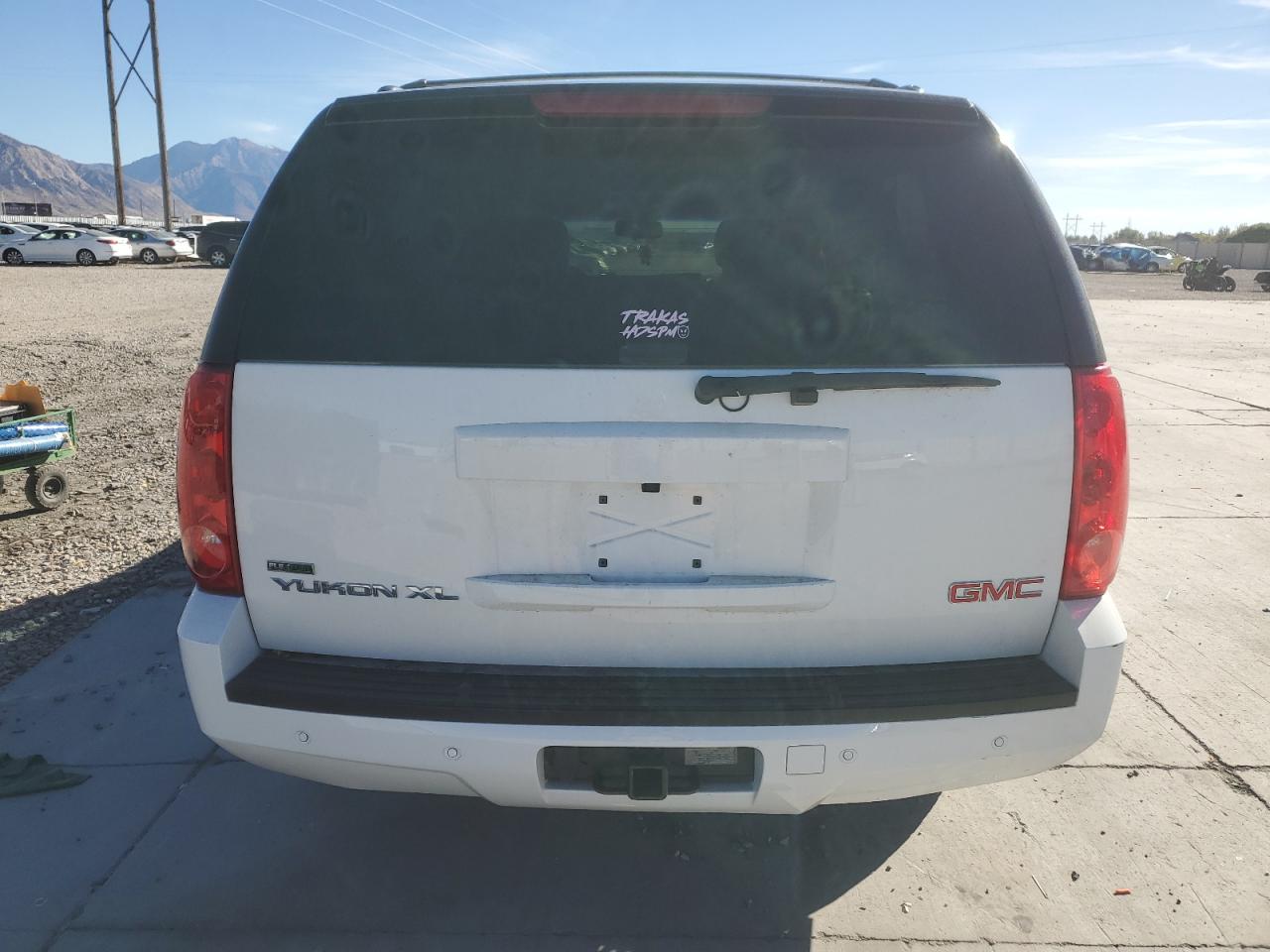 2011 GMC Yukon Xl K1500 Slt VIN: 1GKS2KE3XBR209329 Lot: 90646255