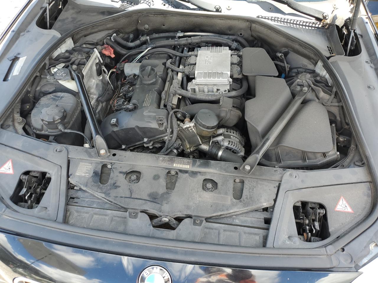 2011 BMW 528 I VIN: WBAFR1C50BC743673 Lot: 85882275